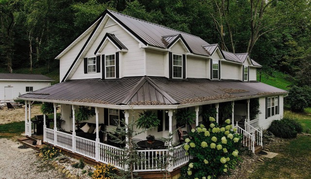Spacious 4-Bedroom House & On-Site Event Venue in South Bloomingville, OH