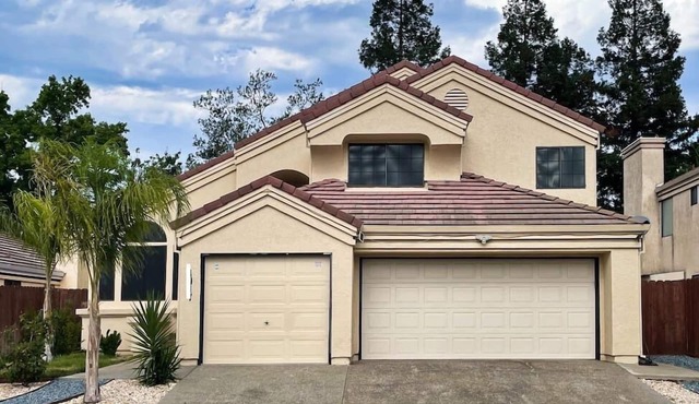 Spacious 4bdrm family home! Near Wineries/Casino!