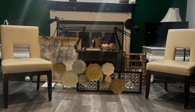 Spacious 4Bed Home Ideal for Groups, Families, & Creatives Minutes from Downtown