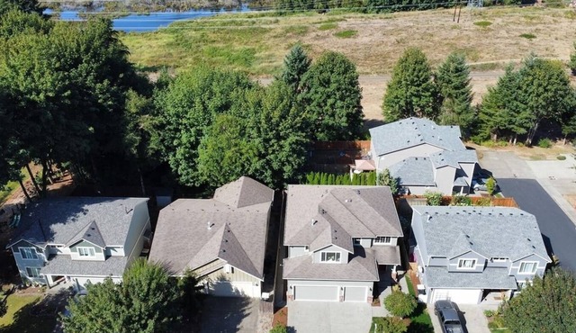 Spacious 4Bedroom 3Bath Getaway