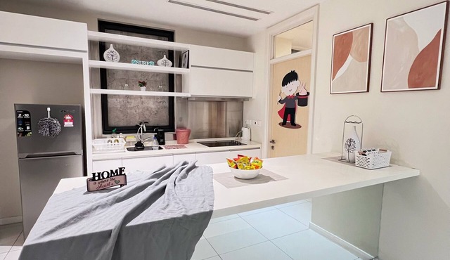 Spacious 4bedroom condo fit 12pax in Bandar Sunway PJ, gathering+free parking