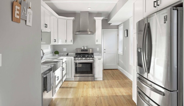 Spacious 4BR 2BTH Apt near NU