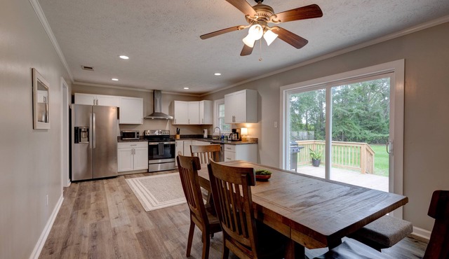 Spacious 4BR/3BA Home with Large Fenced Yard – Near Downtown Thomasville