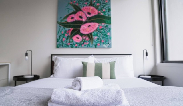 Spacious 4BR, 3BTH Richmond Home - Walk to MCG, Tennis, Concert Venues & CBD.