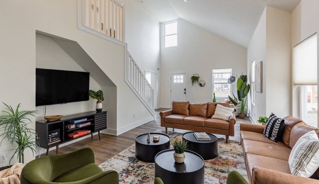 Spacious 4BR/4BA Downtown Indy, Family-Friendly, Close to Top Attractions