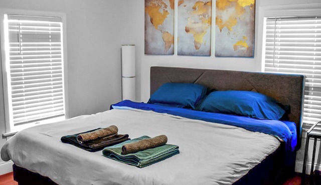 Spacious 4BR/Arcade & Games/LuxCafe/2 King Beds/30min to NYC