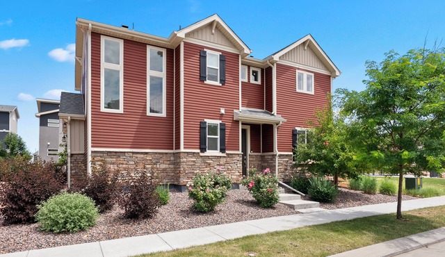 Spacious 4BR Exec Home - Near DIA & Medical Center