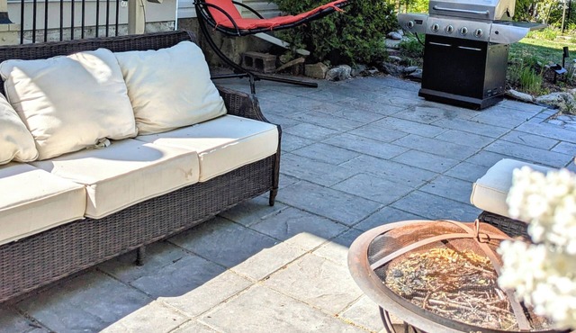 Spacious 4BR Family Retreat with Huge Park-Like Yard | Shops & Holiday Ready!