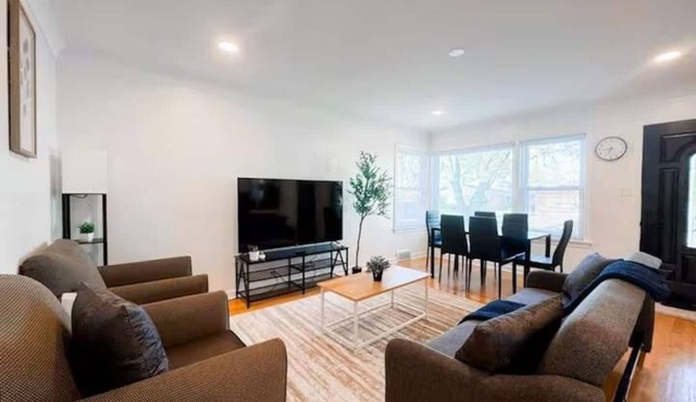 Spacious 4BR Family Retreat | Near Malls, Dining & Downtown | Sleeps 12+