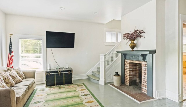 Spacious 4BR Getaway: Perfect for Family & Friends