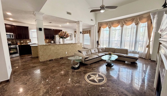Spacious 4BR Home in Tomball, TX, Long Stays Welcome