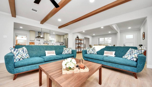 Spacious 4BR Home Near City Centre & I-10