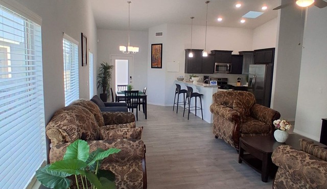 Spacious 4BR home in Santa Teresa with Wi-Fi, A/C, and comfort galore