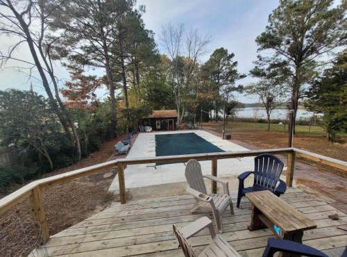 Spacious 4BR Home w Pool Family Friendly