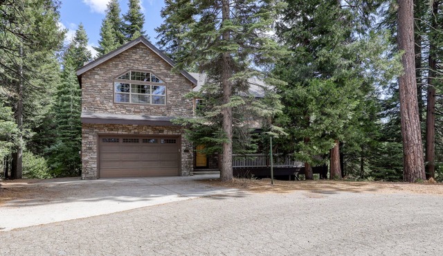 Spacious 4BR Home w/Game Room, Wifi, & Private W/D