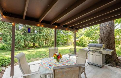 Spacious 4BR Home with BBQ Yard Near Golf Course