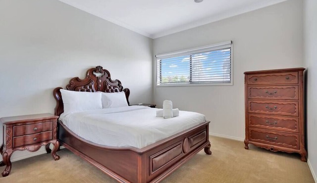 Spacious 4BR House In Great Location