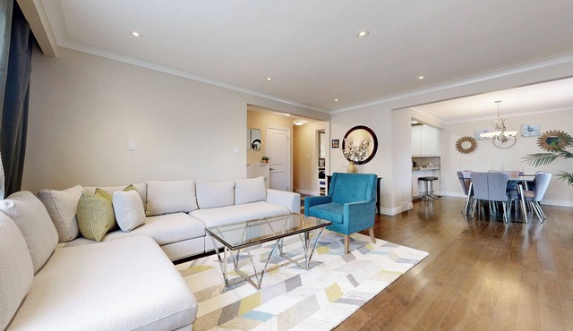 Spacious 4BR House in North York Near Transit (Yonge & Sheppard)