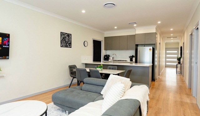 Spacious 4BR Hunter Valley Home I BBQ, WiFi, A/C, Netflix, Near Wineries