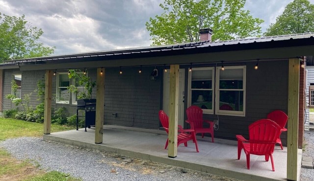 Spacious 4BR| Near Airport | Covered Patio