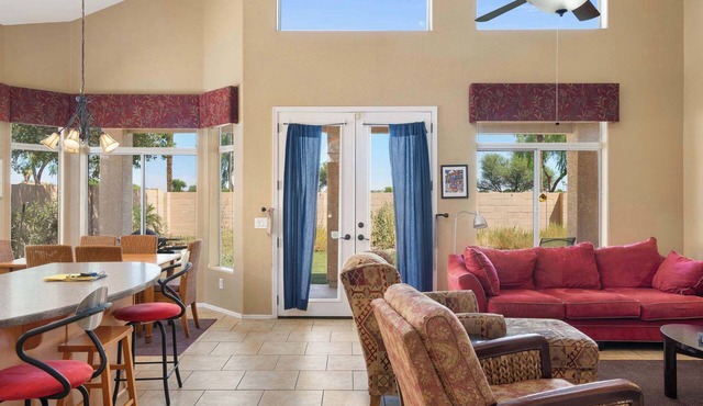 Spacious 4BR Oasis, Patio & Views in Goodyear