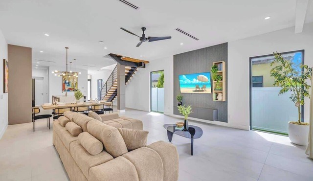 Spacious 4BR Pool Home w/BBQ & Games1