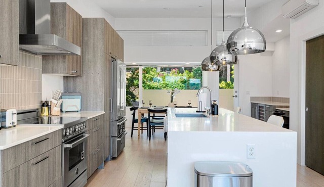 Spacious 4BR Retreat | Deck & Grill | Close to DT