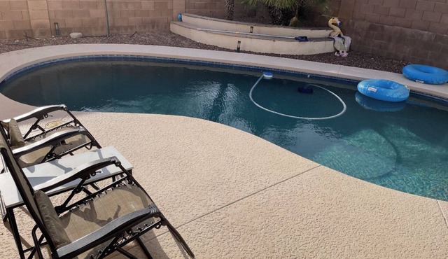 Spacious 4BR Retreat Walk to Sabino Canyon + Private Pool