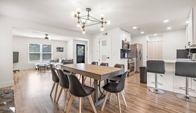 Spacious 4BR South Austin Home Minutes to Downtown