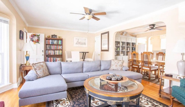 Spacious 4BR Townhome Near Park & Parking