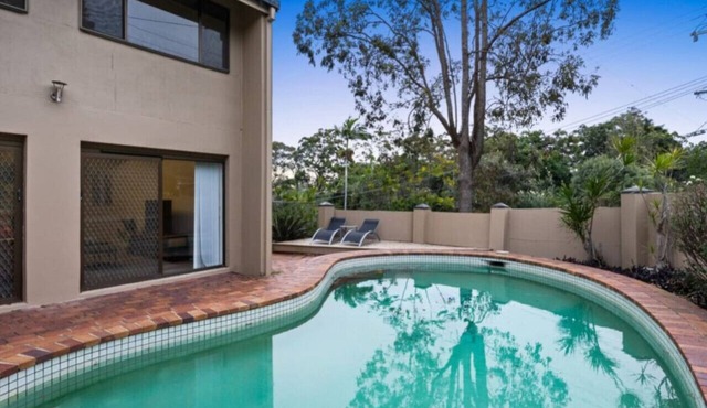 Spacious 5BR Family Home in Upper Mount Gravatt