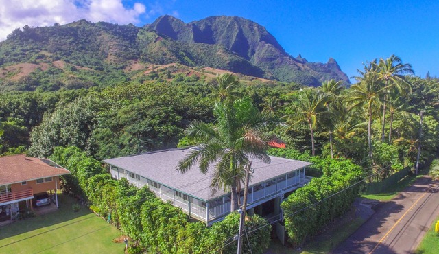 Spacious, 5 bed/3 bath, mountain view home, across from beach path! TVNC-5137