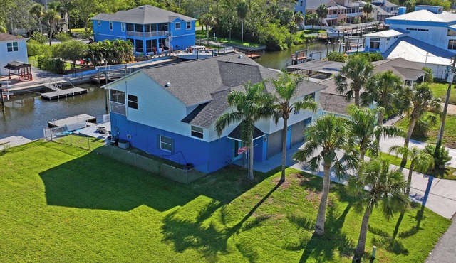 Spacious 5-bed, 3 bath waterfront pool home on canal leading to Gulf of America!
