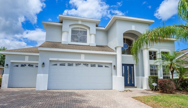 ⭐Spacious 5 Bed 4 Bath Home | Private South/West Facing Pool | Mins to Disney⭐