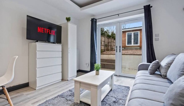 Spacious 5-bed Banbury House near Spiceball Park