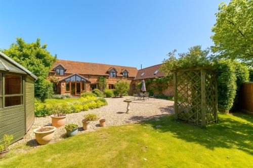 Spacious 5 bed Barn in the Heart of Worcestershire
