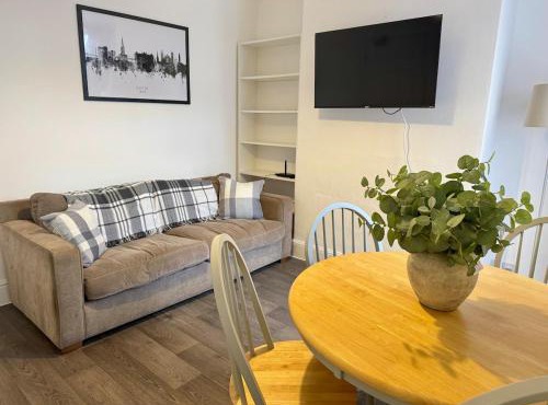 Spacious 5 Bed Exeter Home City & Hospital Access