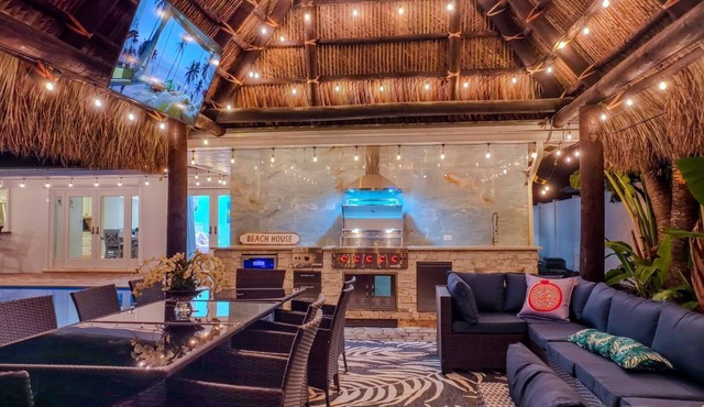 Spacious 5-bedroom house in brilliant Fort Lauderdale with WiFi, AC