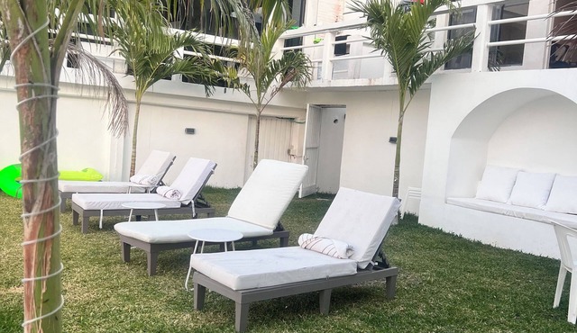 Spacious 5-bedroom house with AC, WiFi in delightful Tequesquitengo