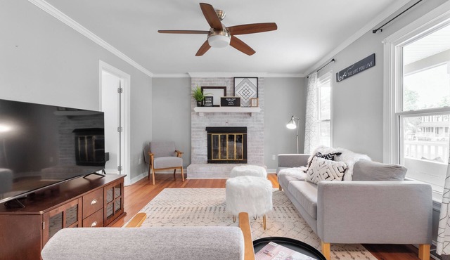 Spacious 5-bedroom house with AC and WiFi in delightful Mechanicsville