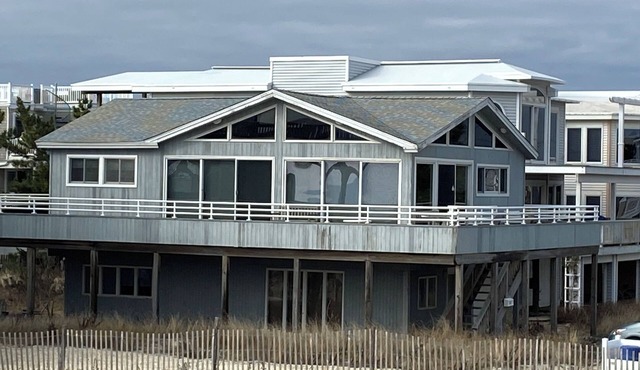 Spacious 5-bedroom house in amazing Harvey Cedars with AC