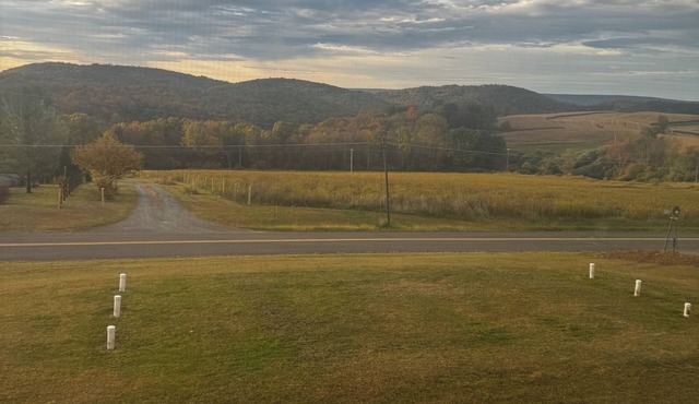 Spacious 5-bedroom house in wonderful Montoursville with AC, fitness room