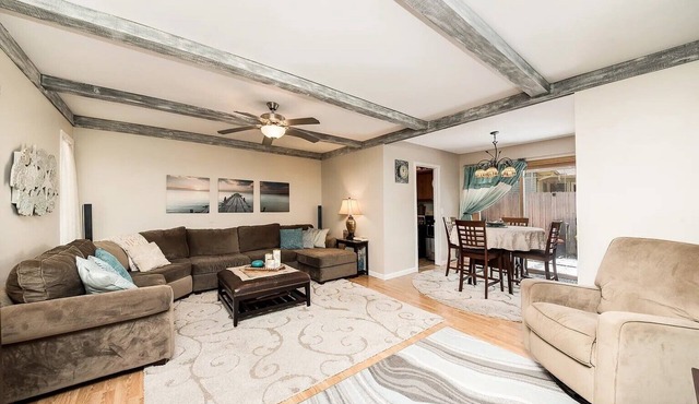 Spacious 5-bedroom/2.5 bath house with AC, WiFi in welcoming Montgomery