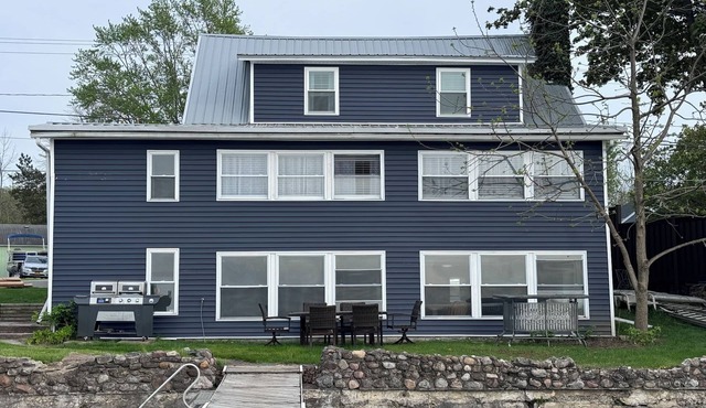 Spacious 5 Bedroom 4 Bathroom Home on Conesus Lake with 100 ft of Lakefront