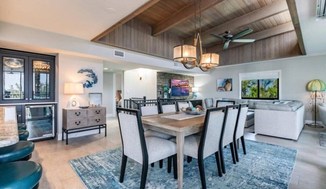 Spacious 5-Bedroom Beachfront Condo with Stunning Gulf Views – Shorewood