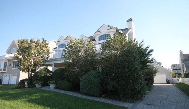 Spacious 5 Bedroom Cape May Home