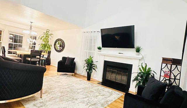 Spacious 5-bedroom house in brilliant Alexandria with fitness room, WiFi