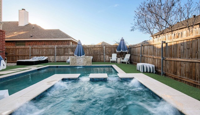 Spacious 5-bedroom house in serene Fort Worth with Poolside Luxe Escape