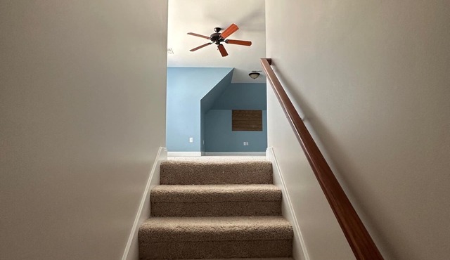 Spacious 5-bedroom house with WiFi, AC in marvelous Huntsville!