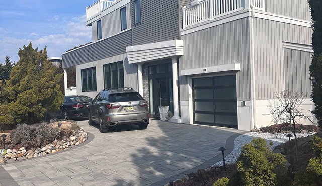 Spacious 5-bedroom house in fabulous Long Beach with AC, WiFi